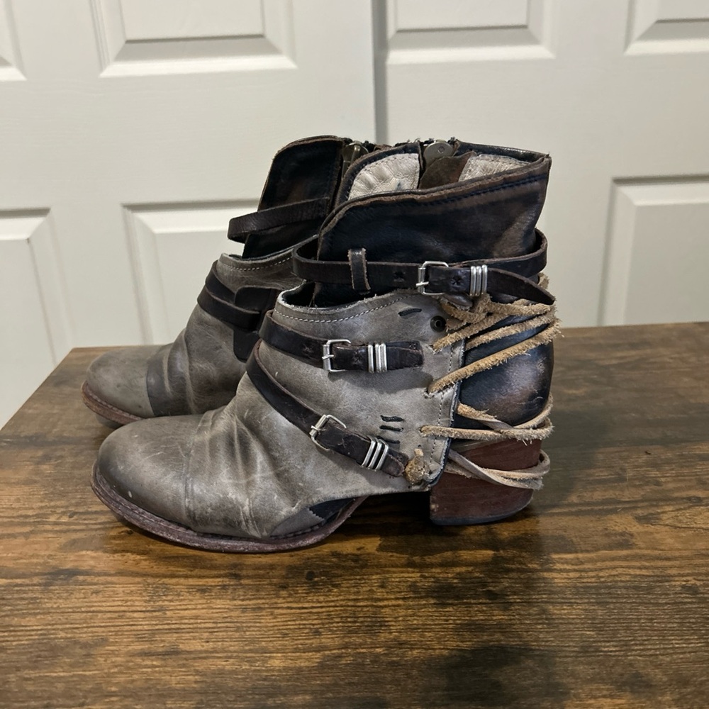 Freebird Crue Leather booties Grey Size 9 - Picture 5 of 10
